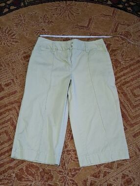 Cato Cream Knee-Length Bermuda Shorts (Jea095)